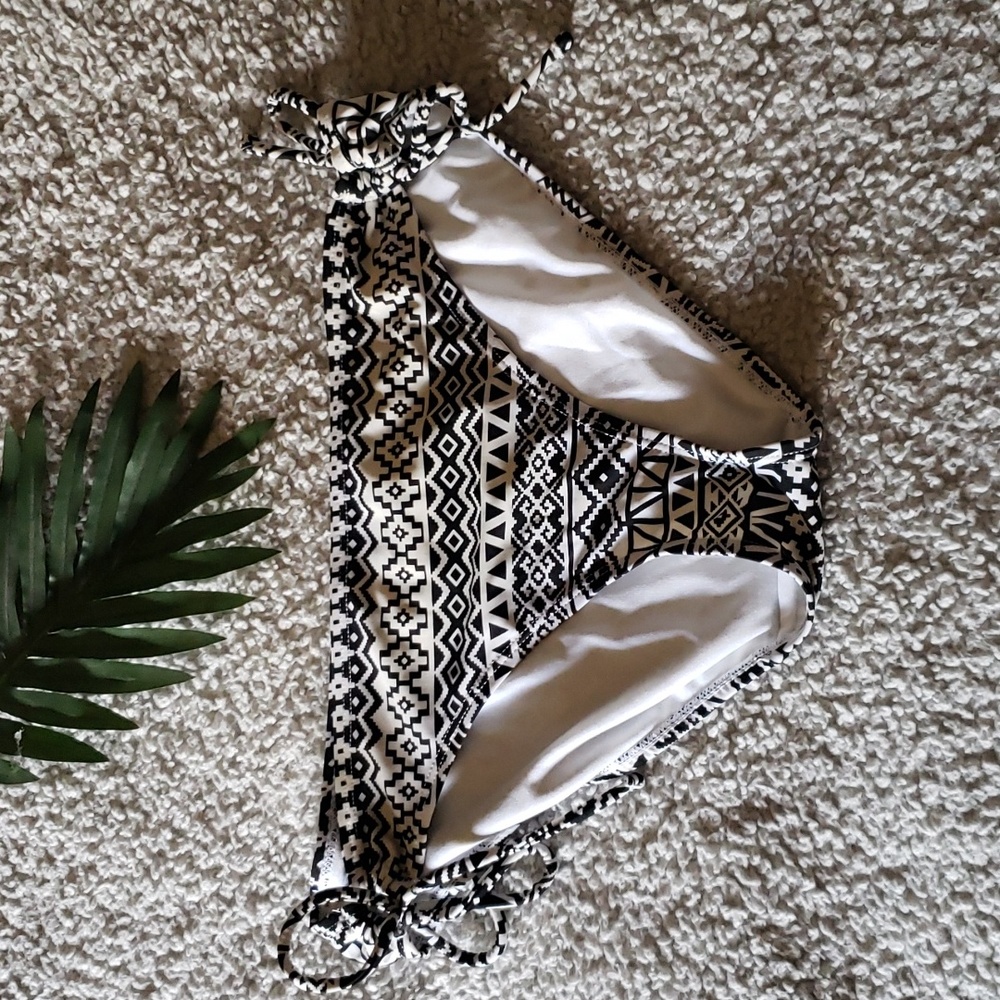 Patterned Side Tie Bikini Bottoms